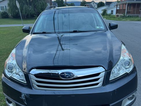 Used 2011 Subaru Outback 2.5i Premium AWD/4WD image 13