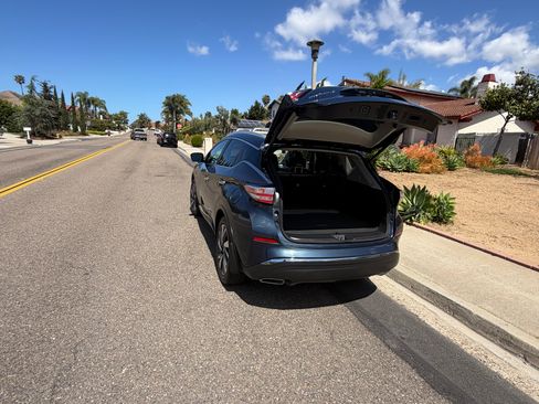 Used 2016 Nissan Murano Platinum w/ Platinum Technology Package FWD image 10