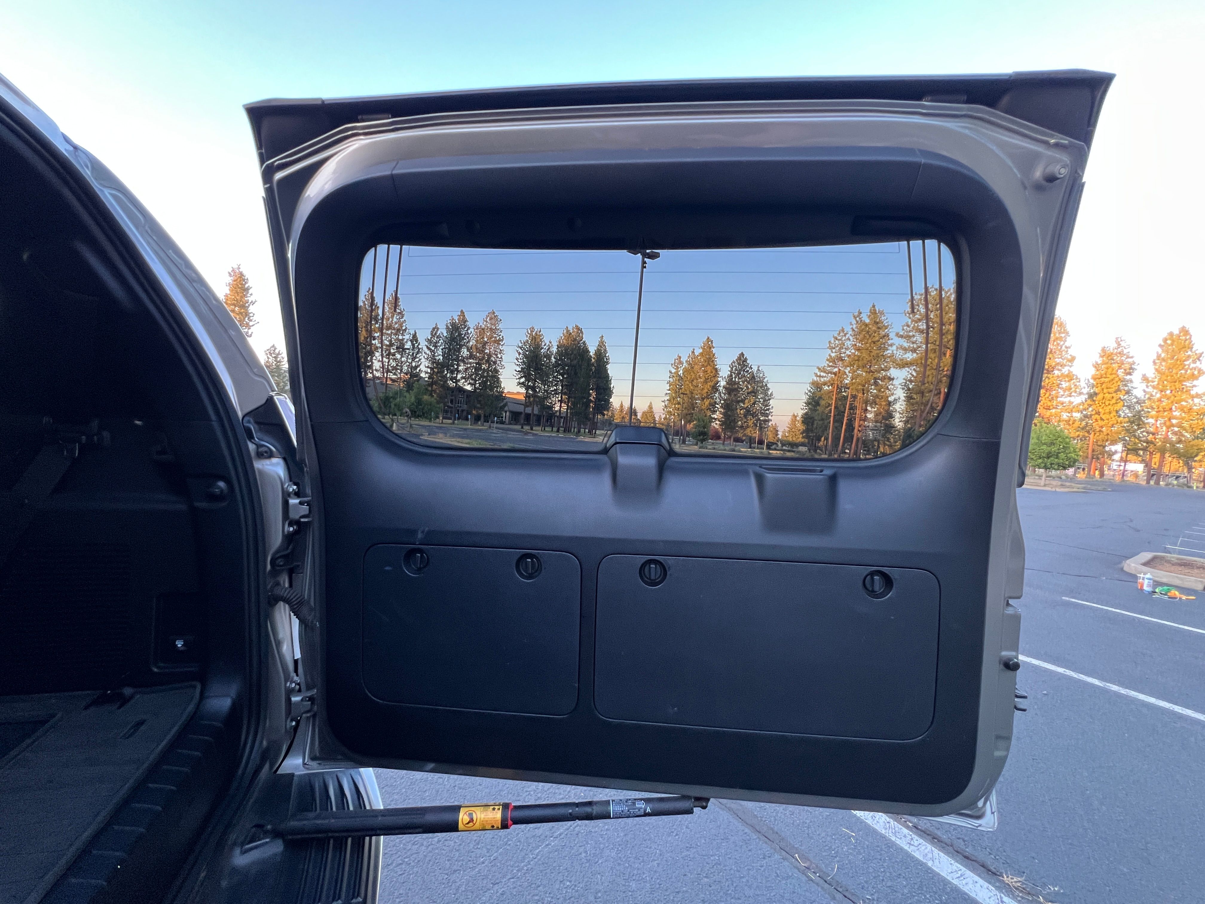 Used 2021 Lexus GX 460 Premium w/ Premium Package AWD/4WD image 23