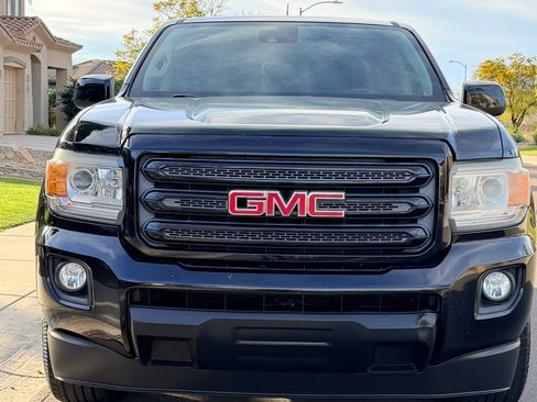 Used 2019 GMC Canyon SLE w/ Driver Alert Package image 4