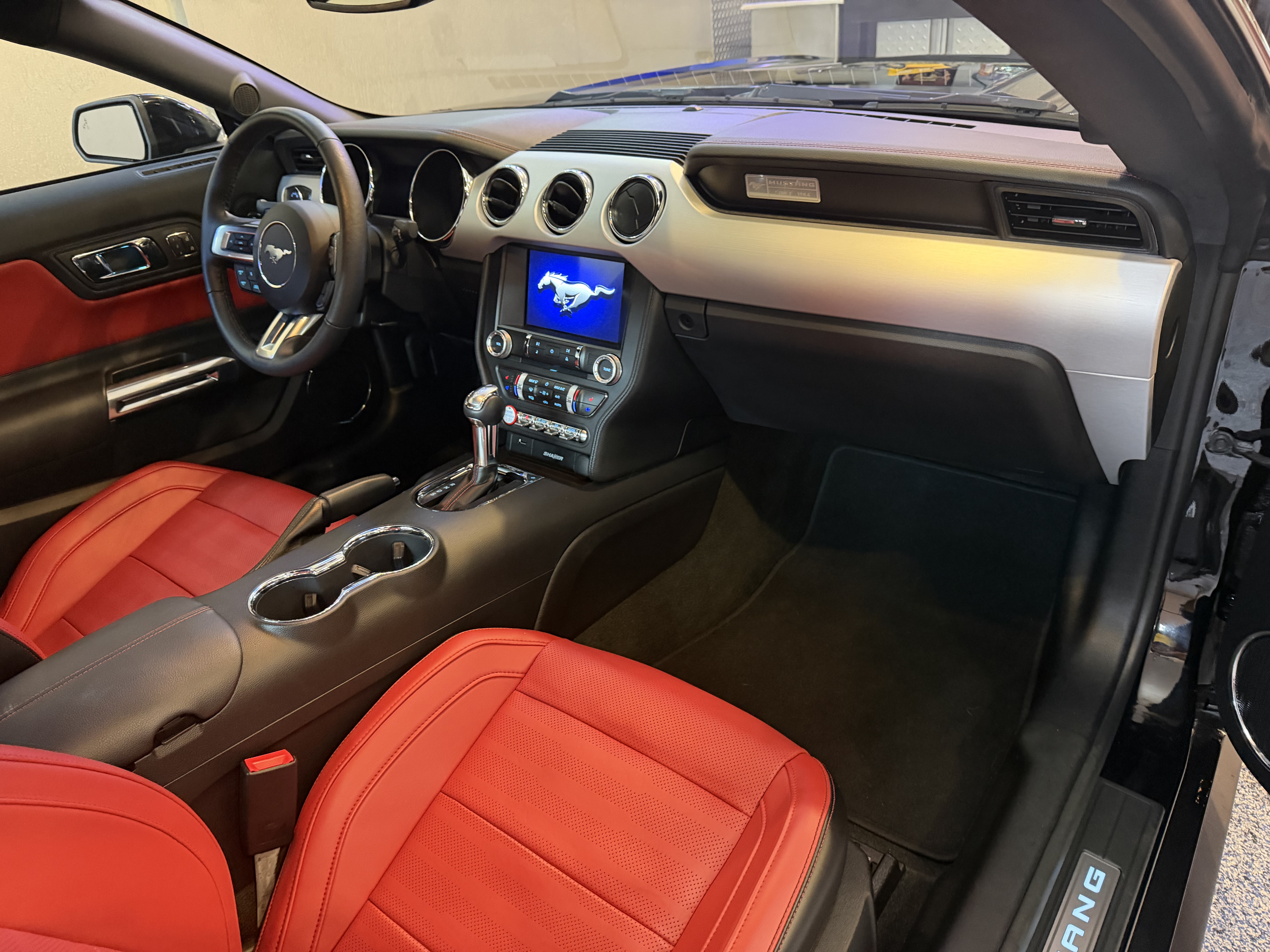 Used 2016 Ford Mustang GT Premium w/ Equipment Group 401A RWD image 2