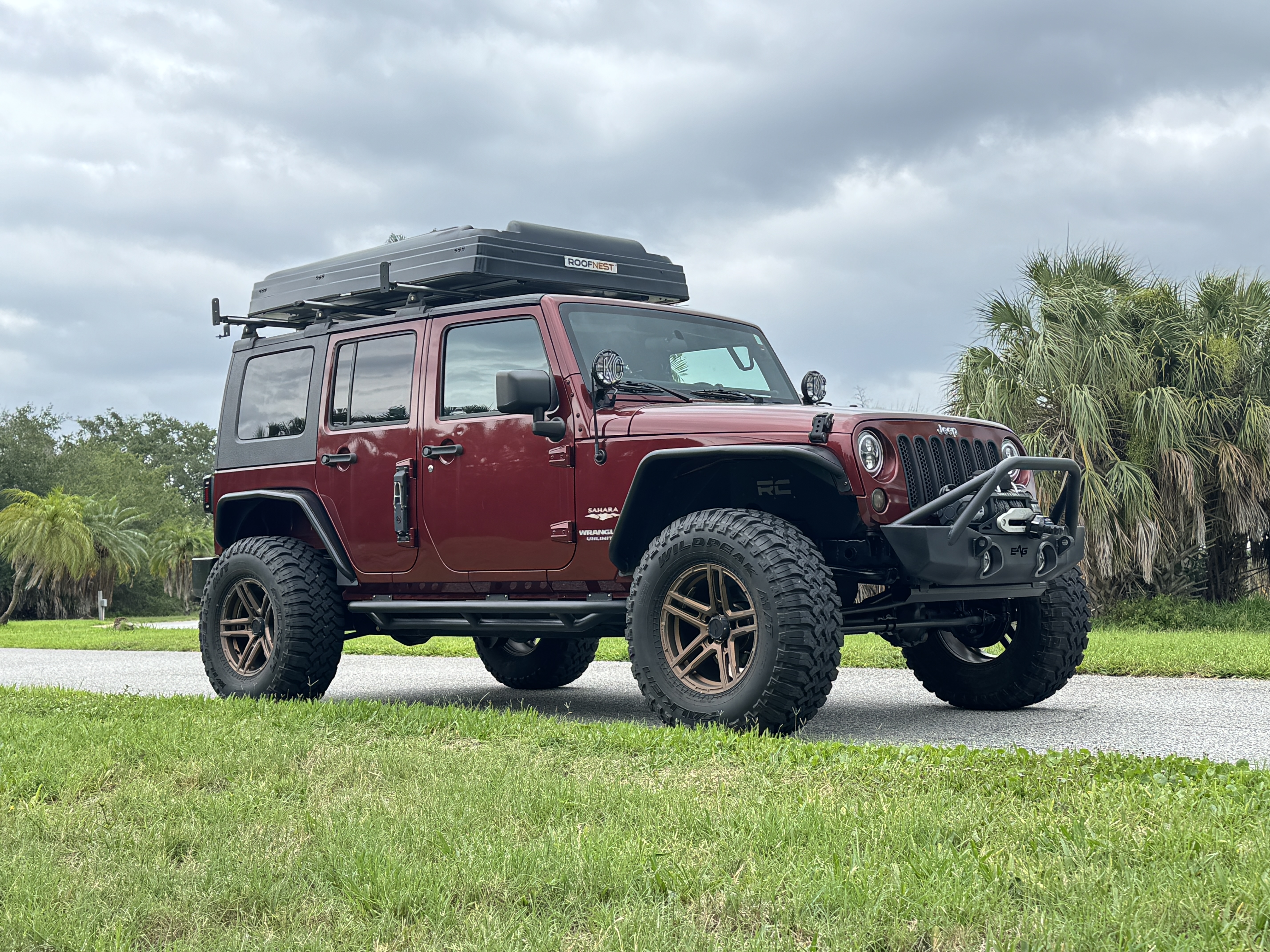 Used 2007 Jeep Wrangler Unlimited Sahara w/ Trailer Tow Group AWD/4WD image 2