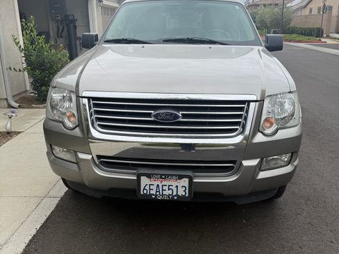 Used 2008 Ford Explorer XLT image 6