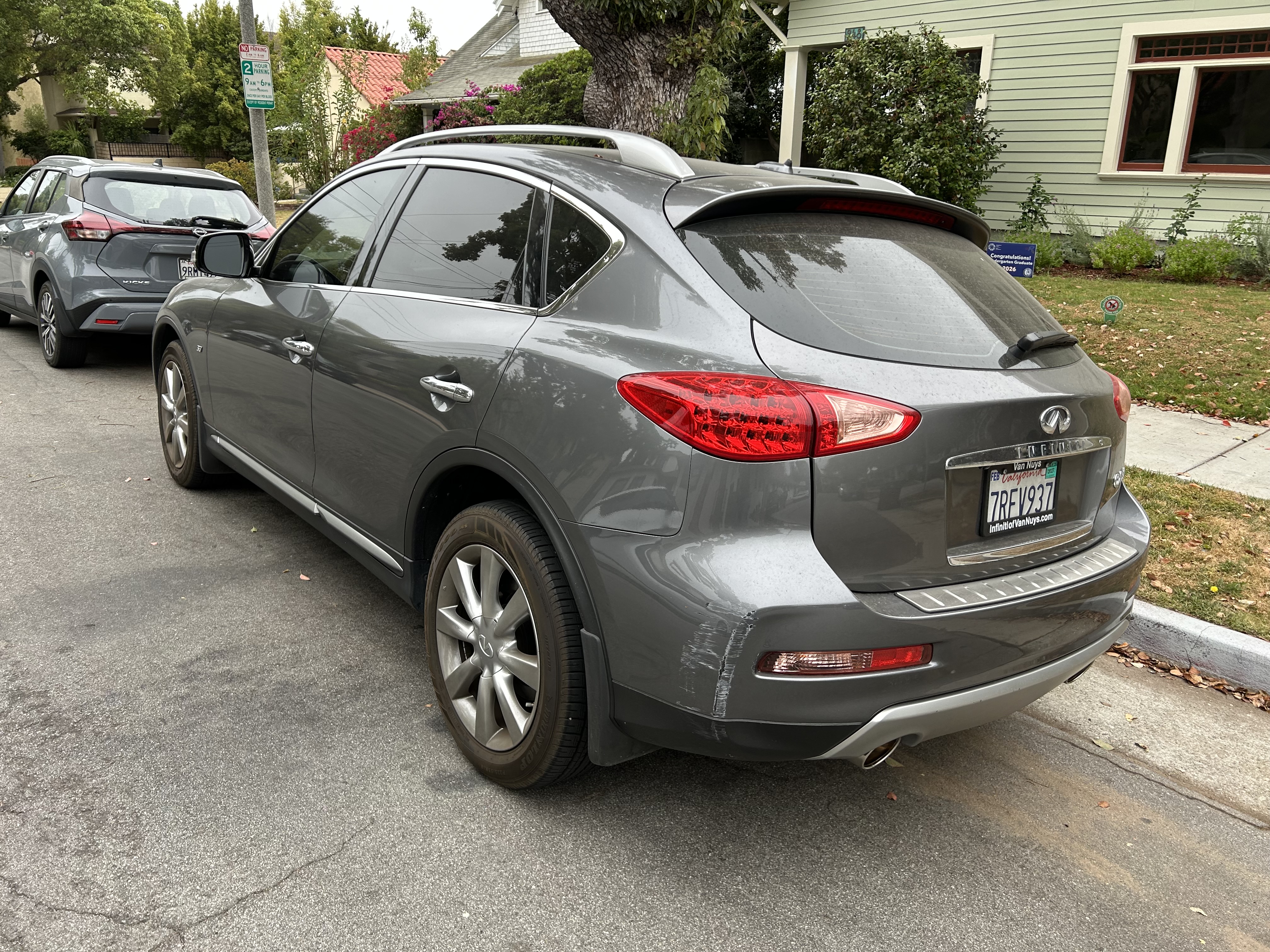 Used 2016 INFINITI QX50 2WD w/ Premium Package image 2
