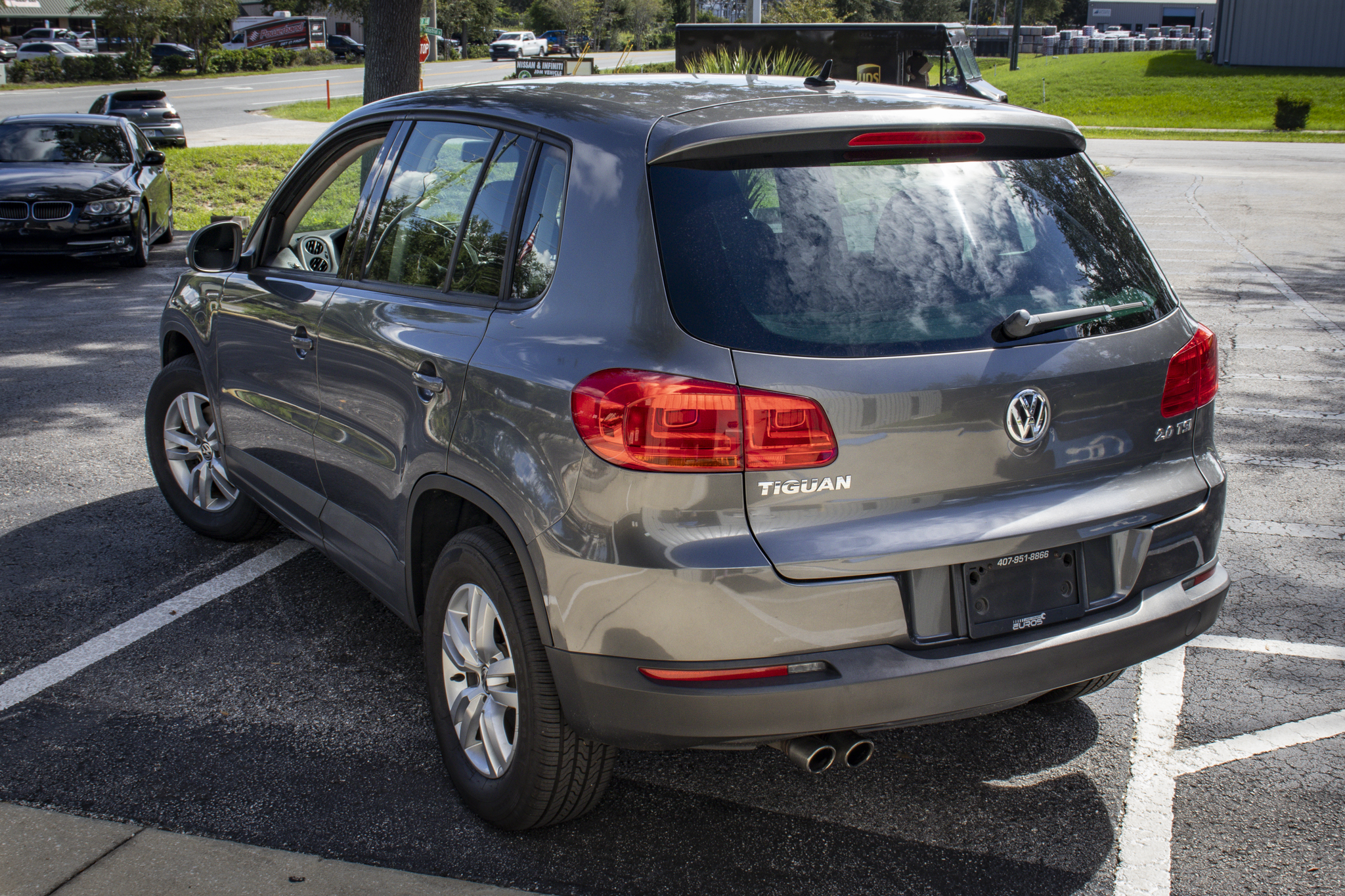 Used 2014 Volkswagen Tiguan S FWD image 16