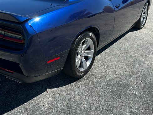 Used 2015 Dodge Challenger SXT Plus w/ Sound Group II image 9