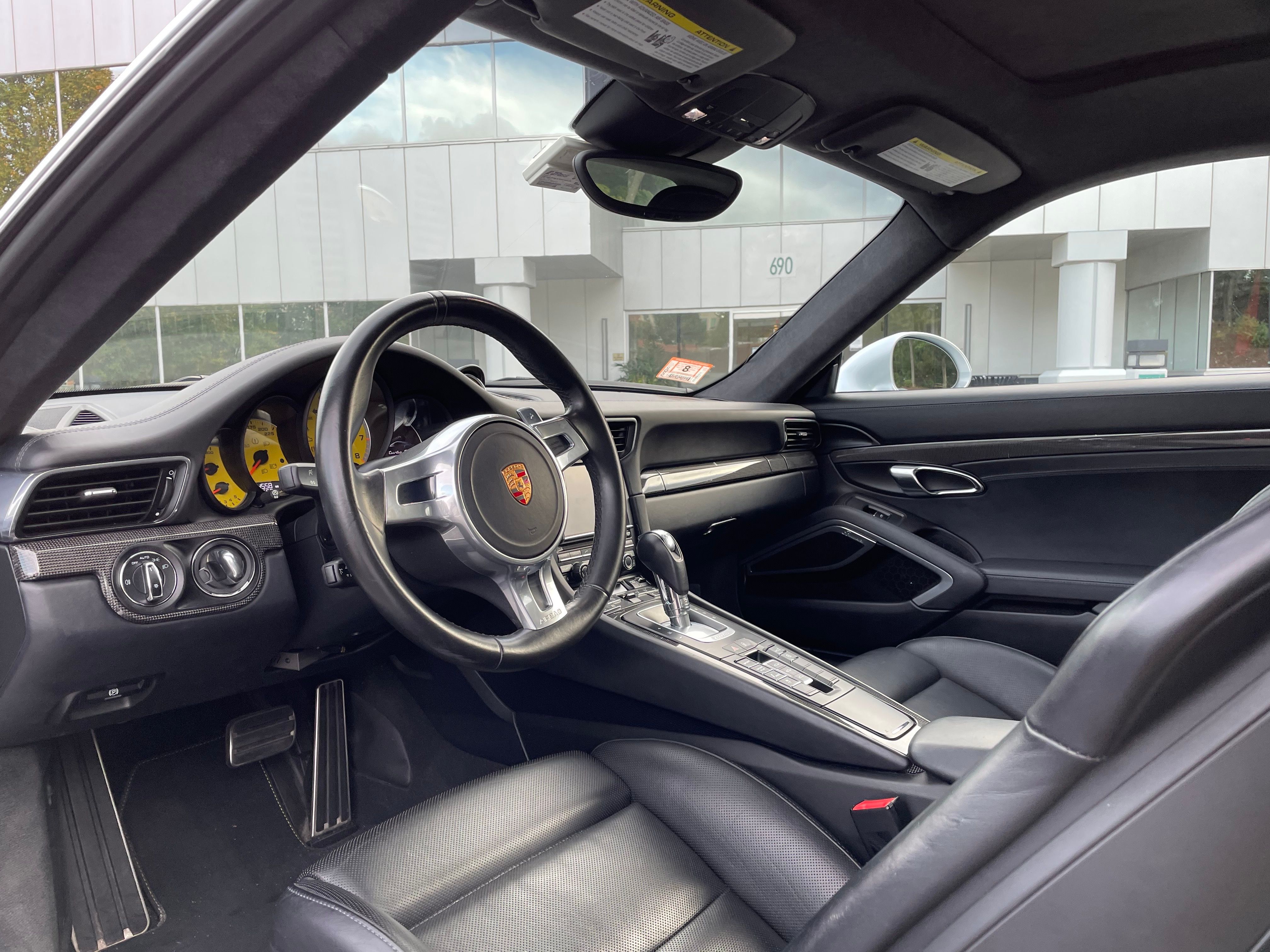 Used 2016 Porsche 911 Turbo S AWD/4WD image 10