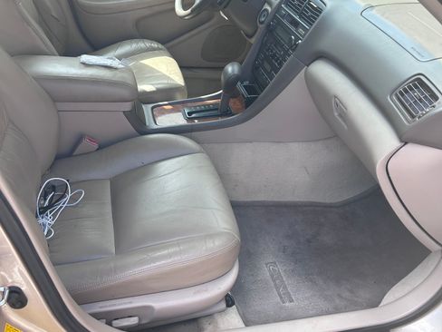 Used 1999 Lexus ES 330 image 7