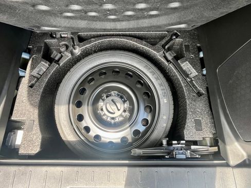 Used 2017 Chevrolet Equinox LS AWD/4WD image 22