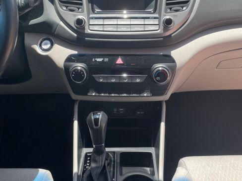 Used 2017 Hyundai Tucson Sport FWD image 14