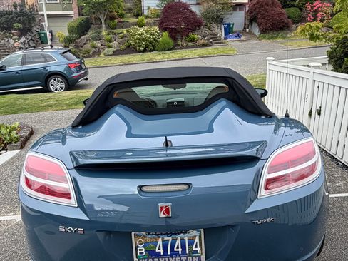 Used 2007 Saturn Sky Red Line RWD image 8