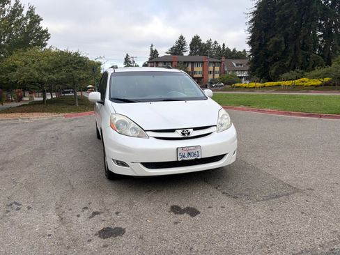 Used 2006 Toyota Sienna FWD image 6
