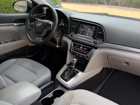Used 2018 Hyundai Elantra SEL FWD image 11