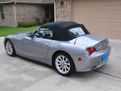 Used 2006 BMW Z4 3.0si image 4