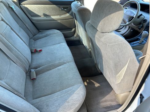 Used 2001 Toyota Avalon XL image 6