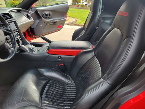 Used 2003 Chevrolet Corvette Z06 w/ Memory Package, 3 Drivers image 9