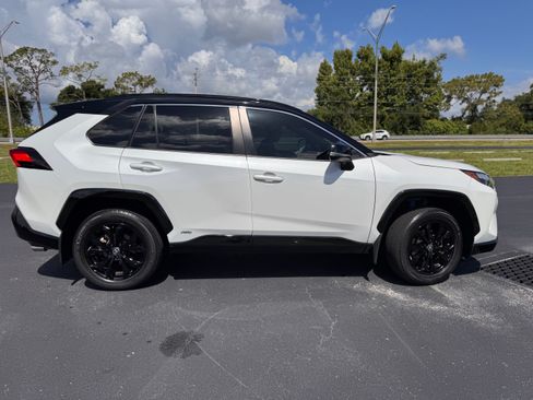 Used 2024 Toyota RAV4 XSE w/ Weather Package AWD/4WD image 8