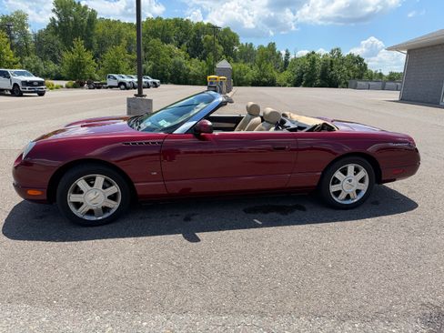 Used 2004 Ford Thunderbird RWD image 2