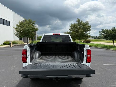 Used 2018 Chevrolet Silverado 1500 LT w/ All Star Edition AWD/4WD image 9