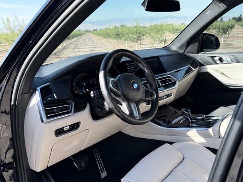 Used 2020 BMW X5 sDrive40i w/ M Sport Package RWD image 12