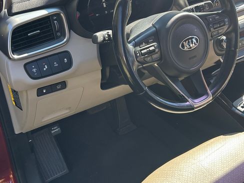 Used 2016 Kia Sorento EX w/ EX Premium Package image 16