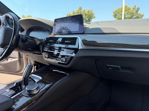 Used 2019 BMW 540i w/ Premium Package RWD image 19