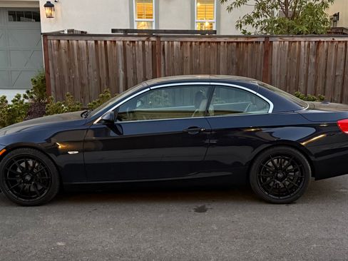 Used 2009 BMW 335i Convertible image 17