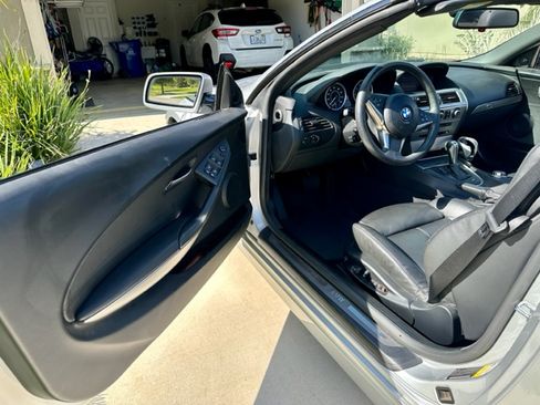 Used 2007 BMW 650i Convertible image 12
