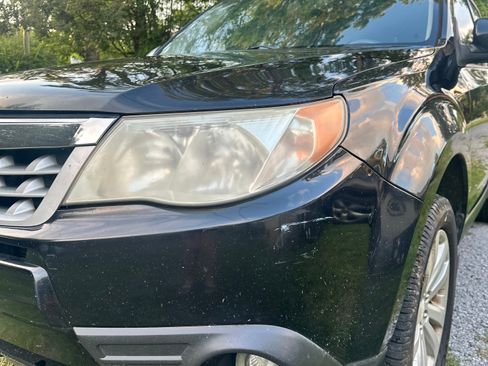 Used 2011 Subaru Forester 2.5X Limited AWD/4WD image 10