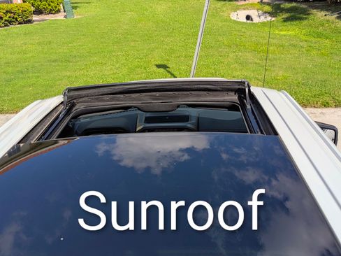 Used 2021 Ford F150 Platinum w/ Equipment Group 701A High image 10