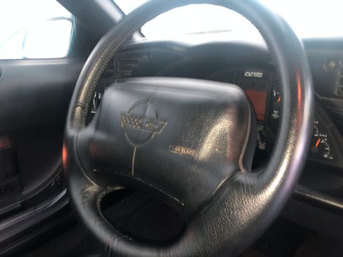 Used 1996 Chevrolet Corvette Convertible image 25
