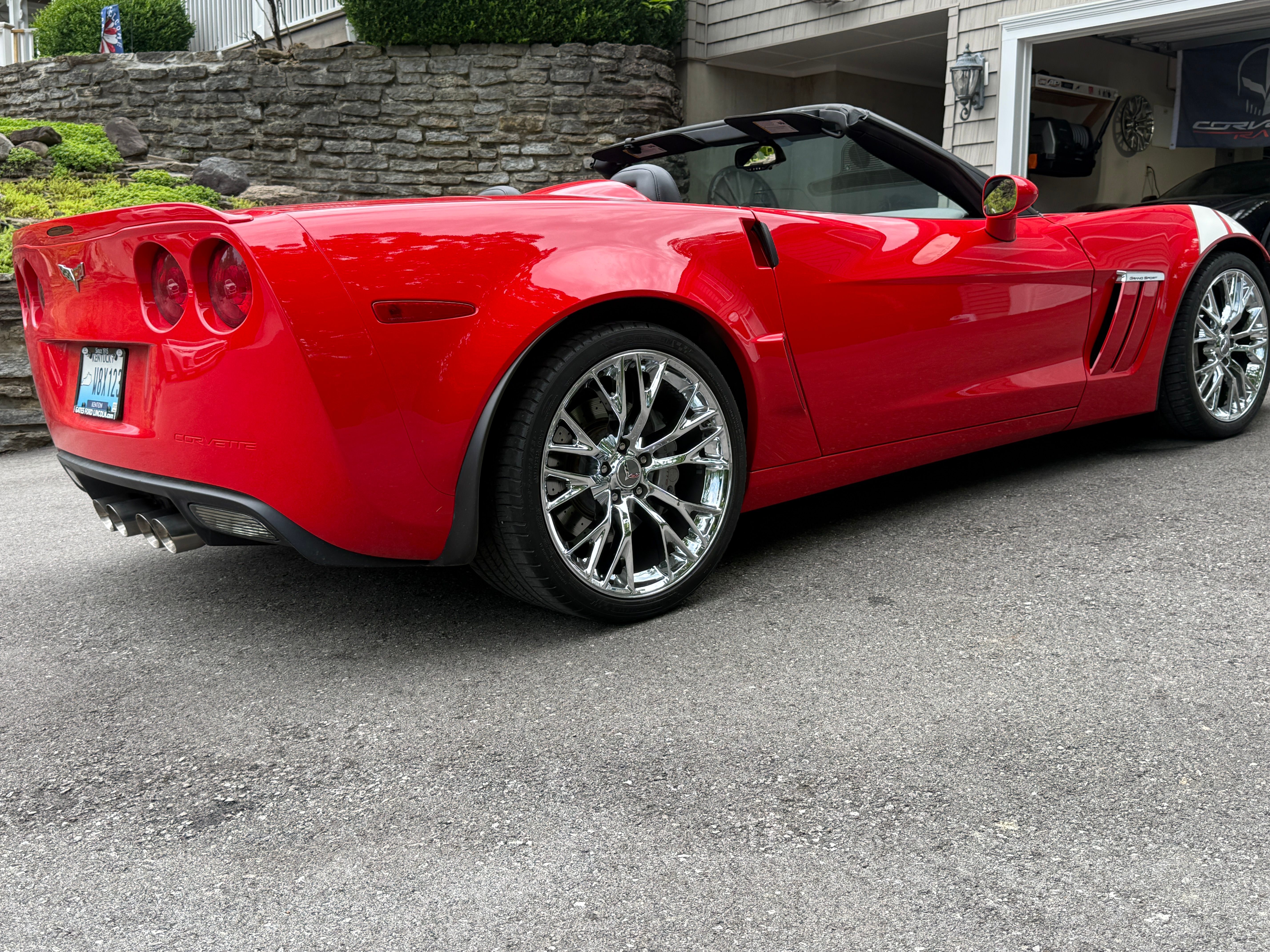 Used 2010 Chevrolet Corvette Grand Sport w/ Preferred Equipment Group RWD image 6
