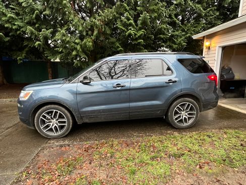 Used 2019 Ford Explorer Sport w/ Equipment Group 401A AWD/4WD image 1