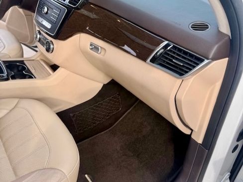 Used 2018 Mercedes-Benz GLE 350 350 Sport Utility 4D image 26