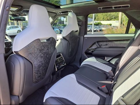 Used 2025 Land Rover Range Rover Sport SV Edition Two image 6