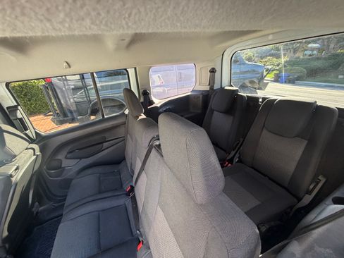 Used 2018 Ford Transit Connect XL FWD image 9