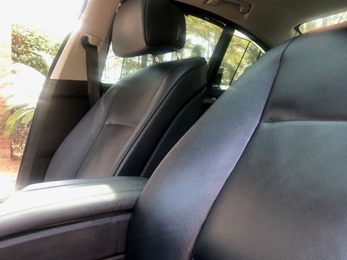 Used 2011 BMW 528i 528i Sedan 4D image 10