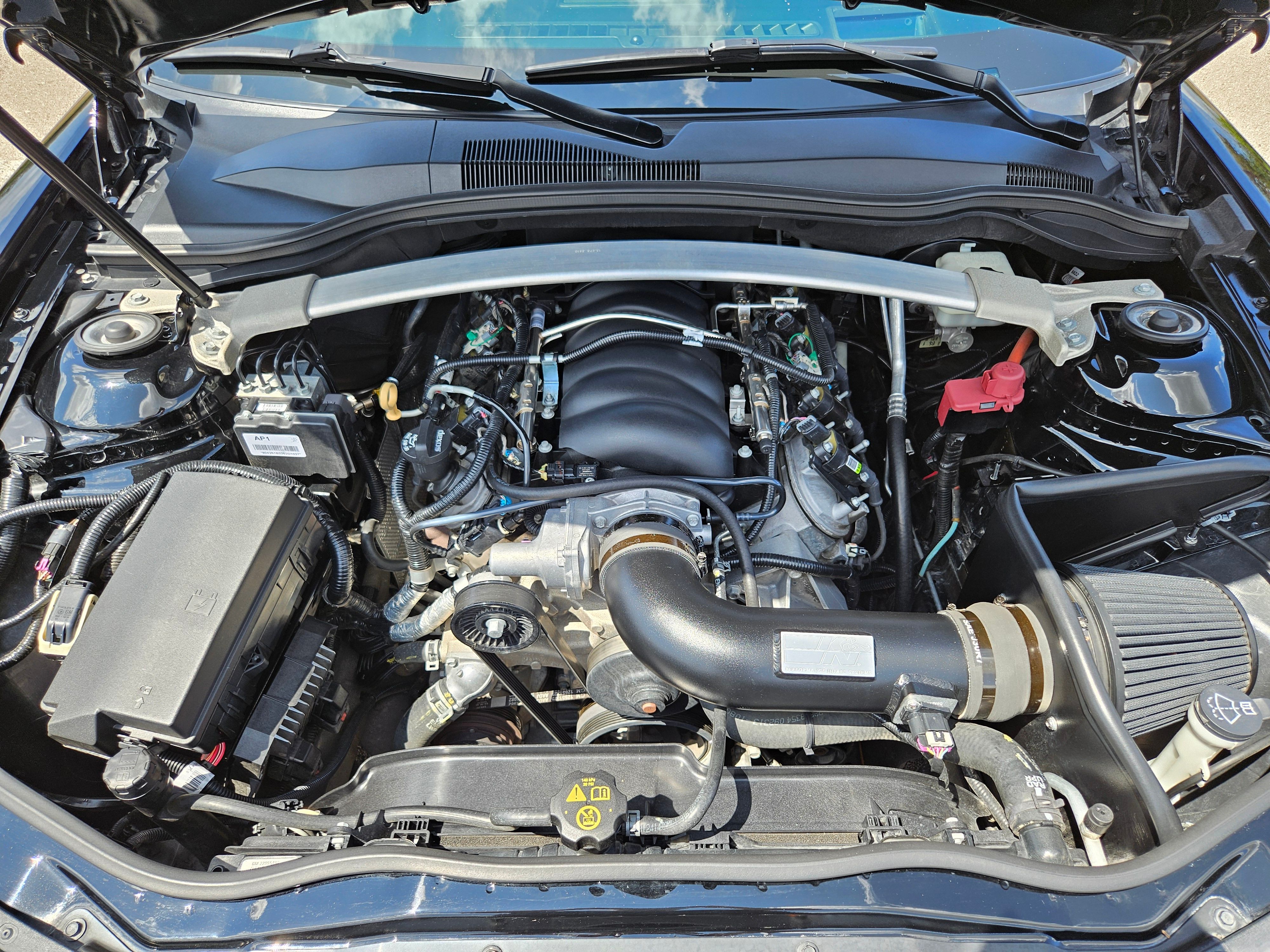 Used 2014 Chevrolet Camaro SS w/ SS Performance Package RWD image 31