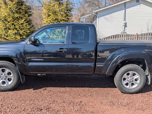Used 2005 Toyota Tacoma 4x4 Access Cab image 11