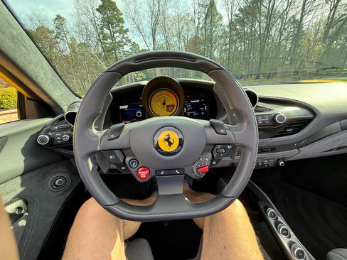Used 2021 Ferrari F8 Tributo RWD image 16