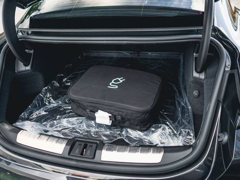 Used 2025 Porsche Taycan GTS image 14