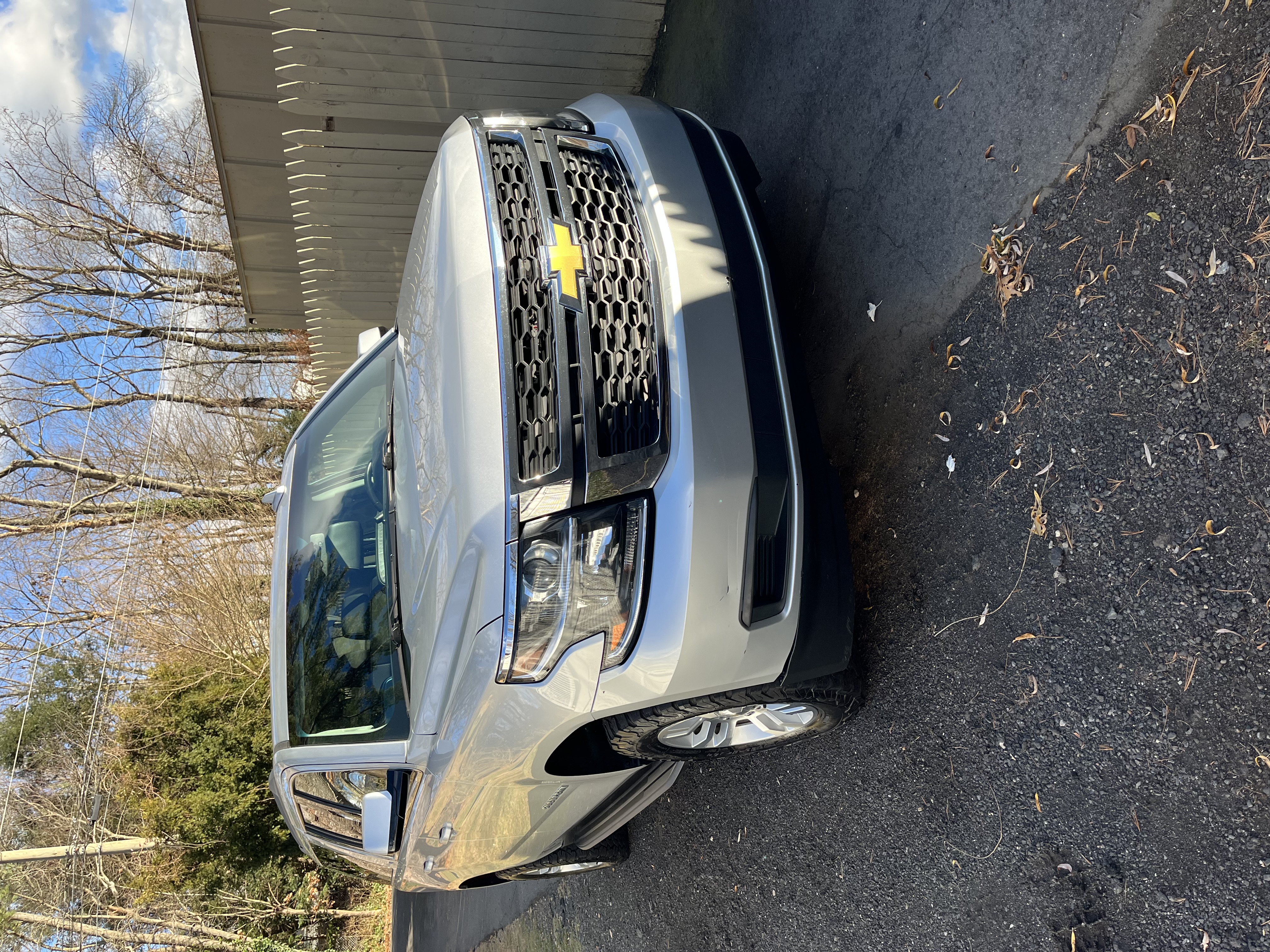 Used 2020 Chevrolet Suburban LT AWD/4WD image 9