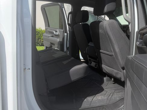 Used 2024 Chevrolet Silverado 2500 LT image 15