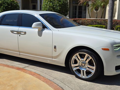 Used 2015 Rolls-Royce Ghost Series II Sedan 4D image 17
