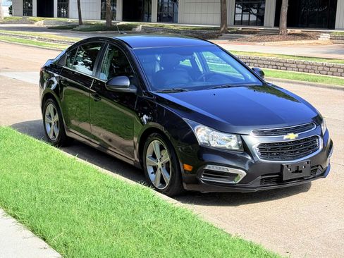 Used 2015 Chevrolet Cruze LT FWD image 4