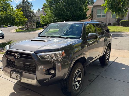 Used 2021 Toyota 4Runner TRD Off-Road Premium w/ Moonroof Package AWD/4WD image 6