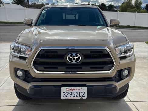 Used 2017 Toyota Tacoma SR5 image 16