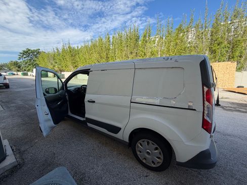 Used 2016 Ford Transit Connect XLT FWD image 8
