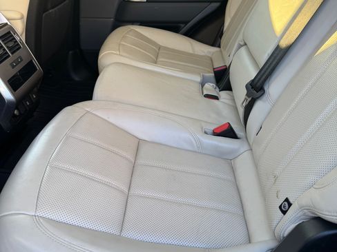 Used 2020 Land Rover Range Rover Sport HSE image 12