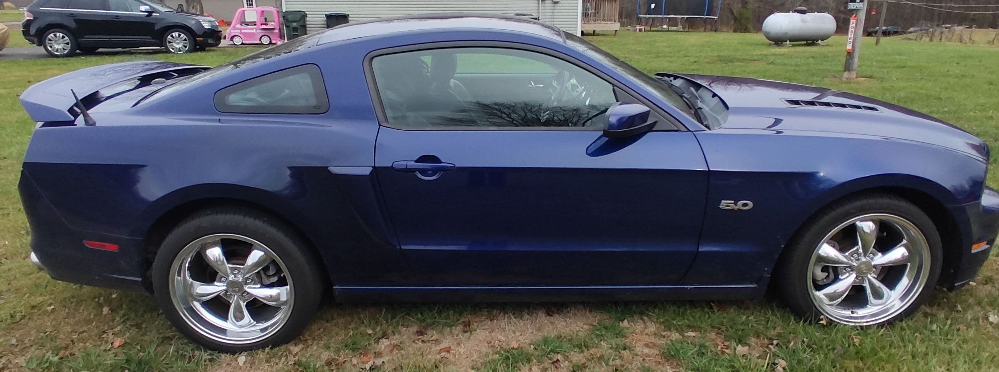 Used 2014 Ford Mustang GT Premium w/ Equipment Group 402A RWD image 4